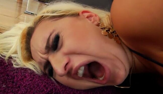 Nina&;s Agony