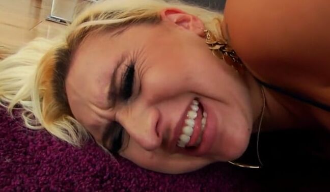 Nina&;s Agony