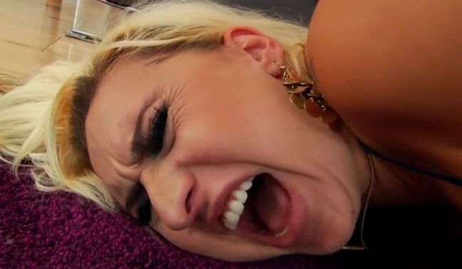 Nina&;s Agony