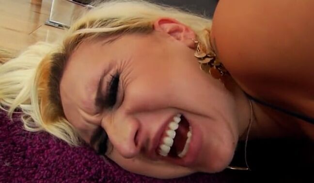 Nina&;s Agony