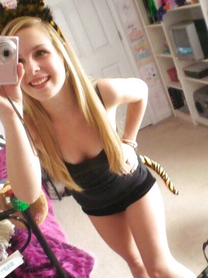 Beyonca&;s beautiful selfies! comment your thoughts