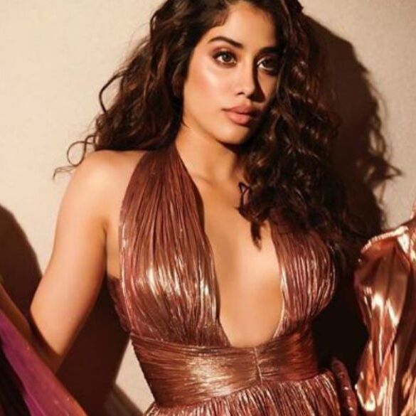 Janhvi kapoor sexy hot