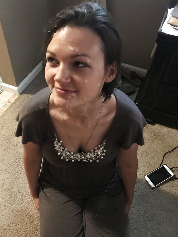 Sexy bruenette milf