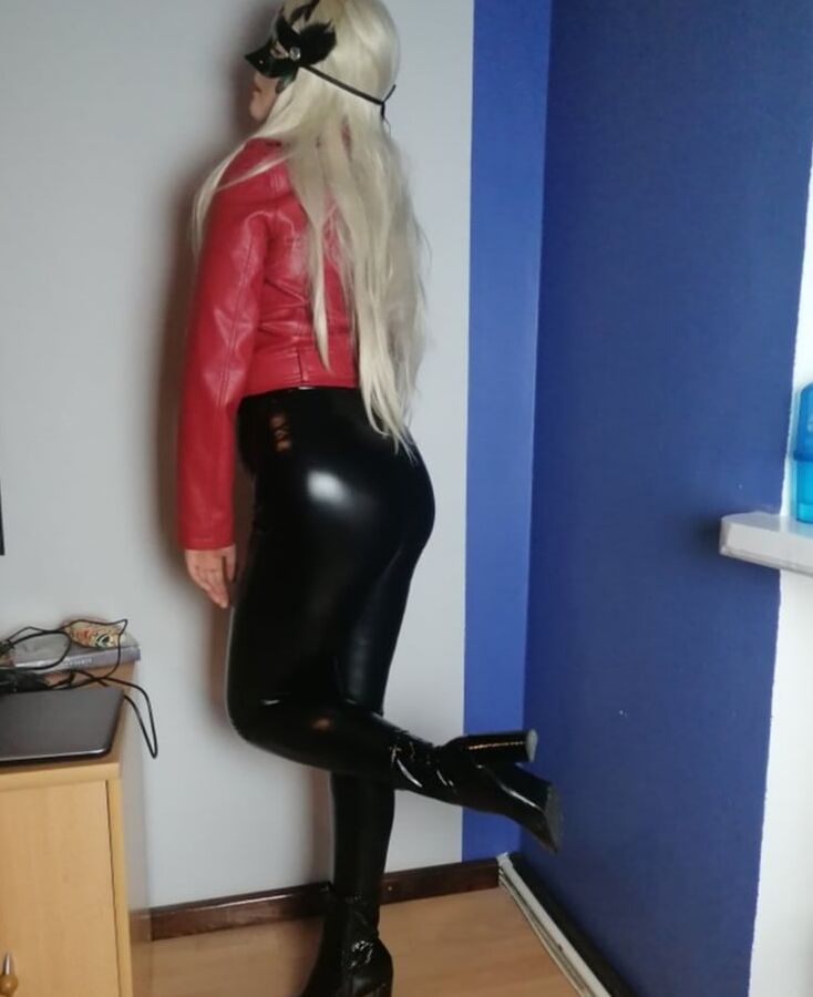 KinkyNavlia