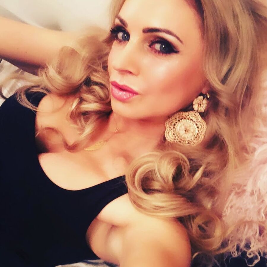 Luxury milf
