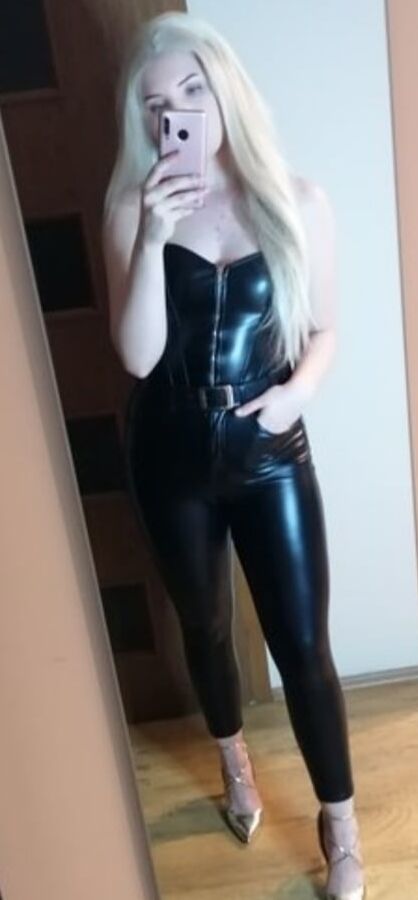 KinkyNavlia