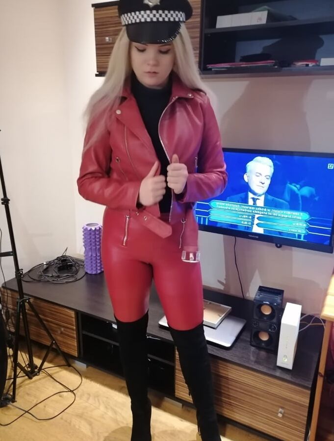 KinkyNavlia