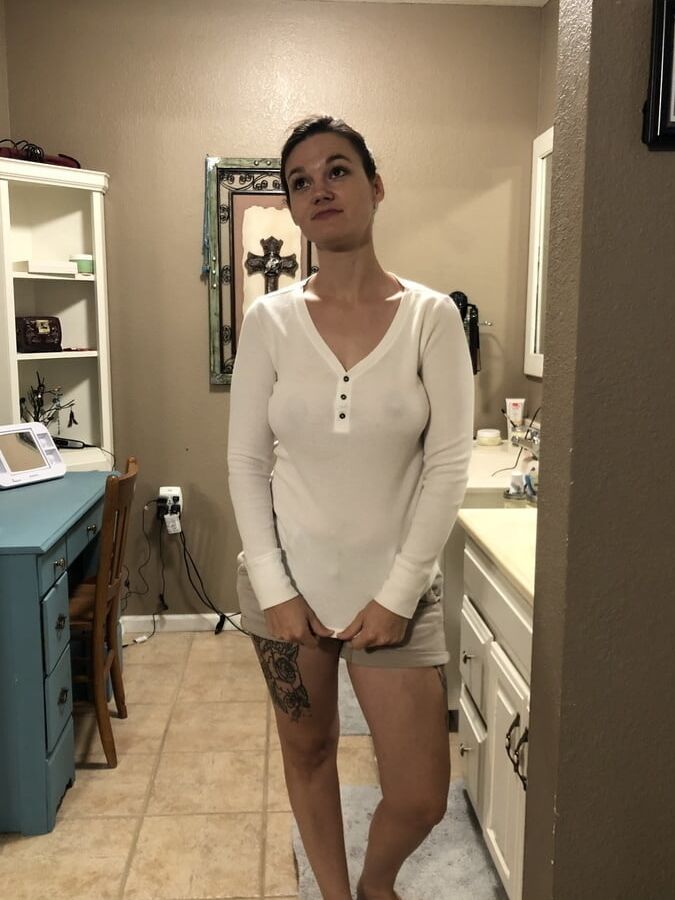 Sexy bruenette milf