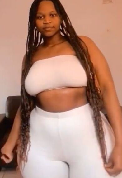 Sexy slim thick wide hip big booty pear Yolaan