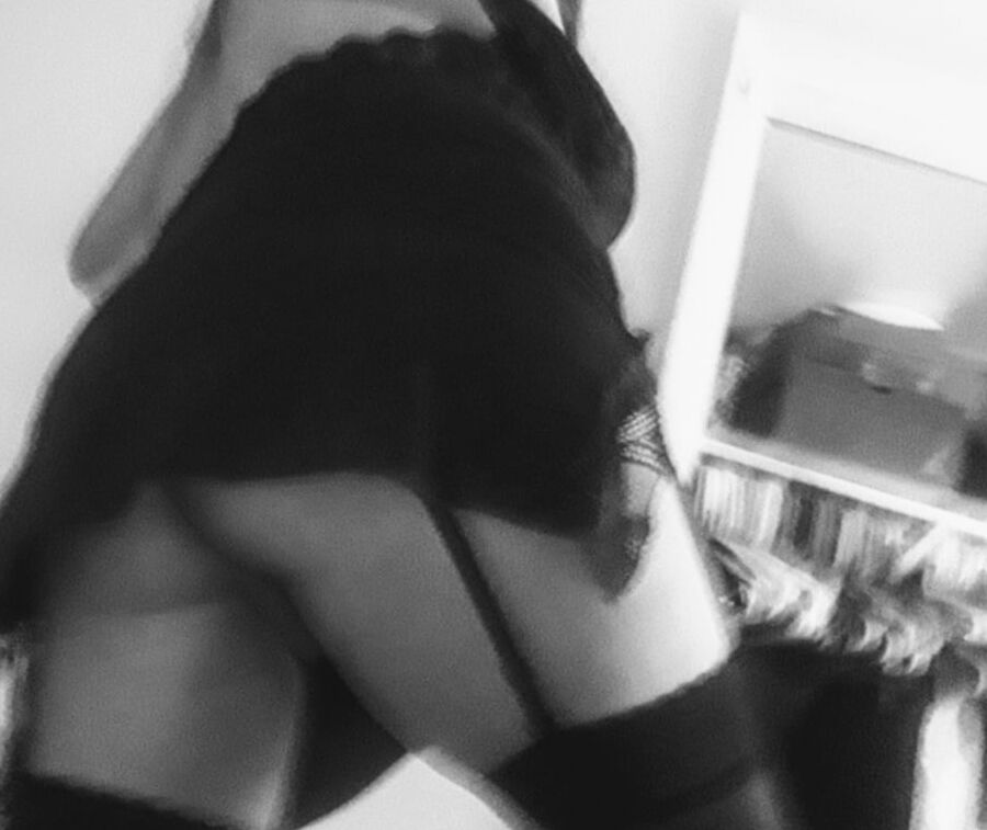 Love being a whore in bed