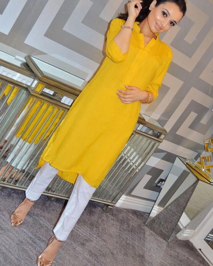 Paki with gorgeous feet