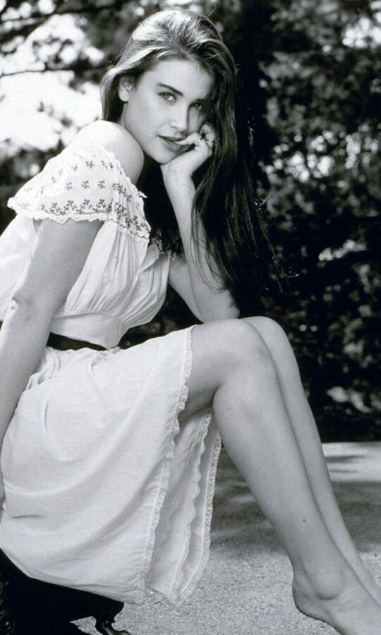 Demi Moore ( Young )