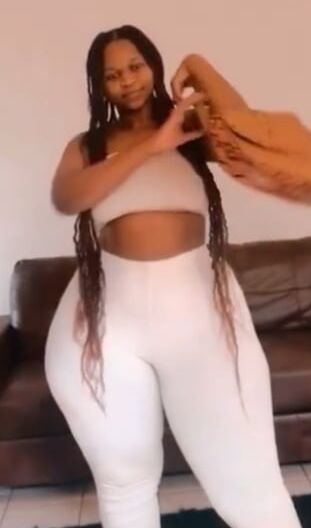 Sexy slim thick wide hip big booty pear Yolaan