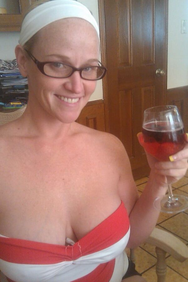 Kinky Exhib Milf
