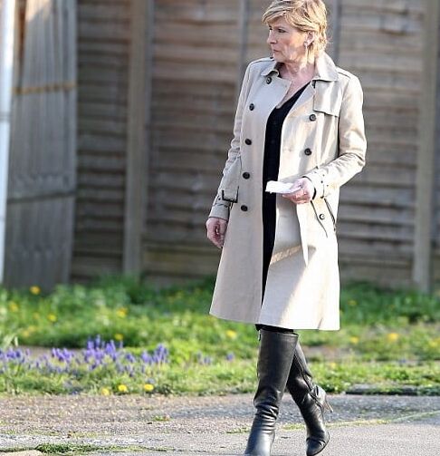 Female Celebrity - Linda Henry