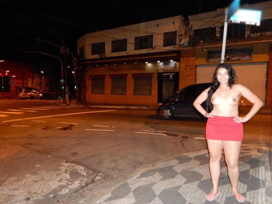 big ass babe doing street exhibition