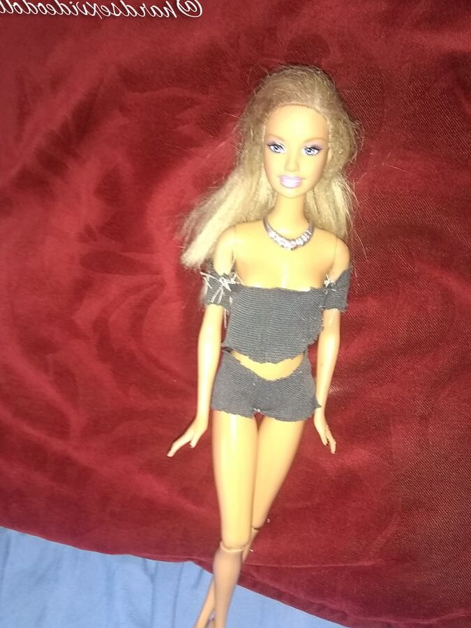 junio Barbie Doll morenaza