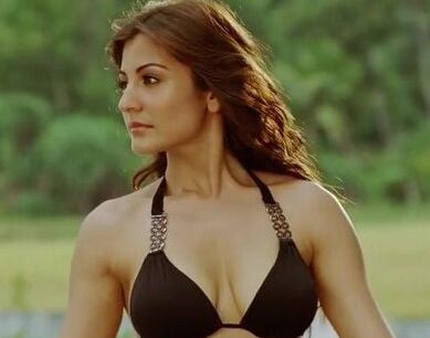 Anushka sharma sexy hot bitch