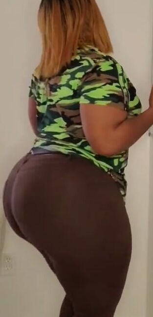 Mega chunky bbw milf pear spicy