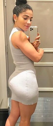 Latina Slut Showing Off Her Ass for Cum Tribute