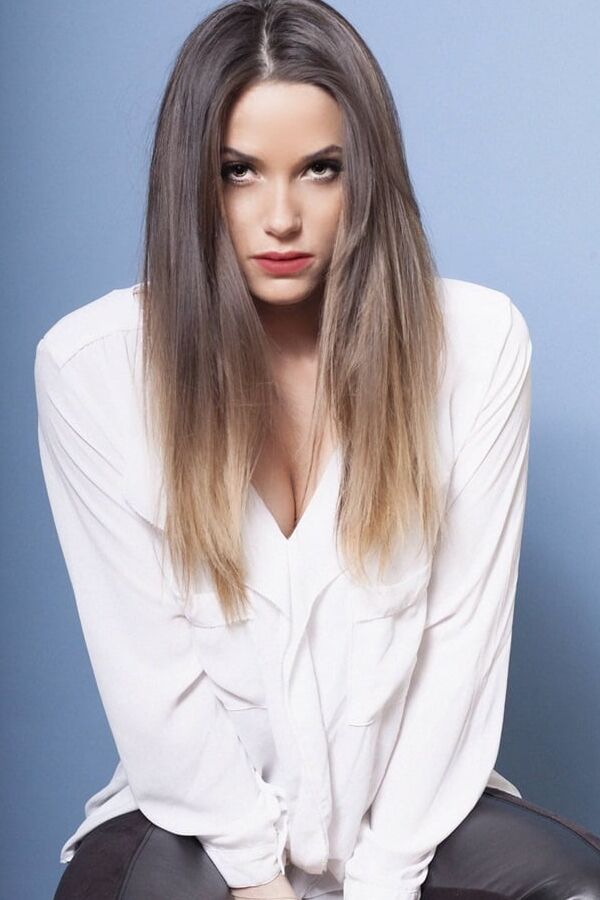 Capucine anav