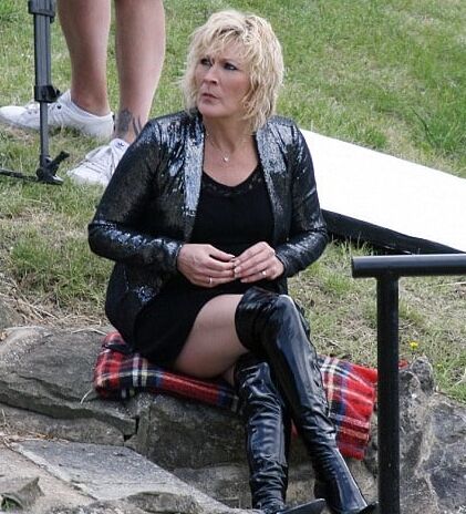 Female Celebrity - Linda Henry