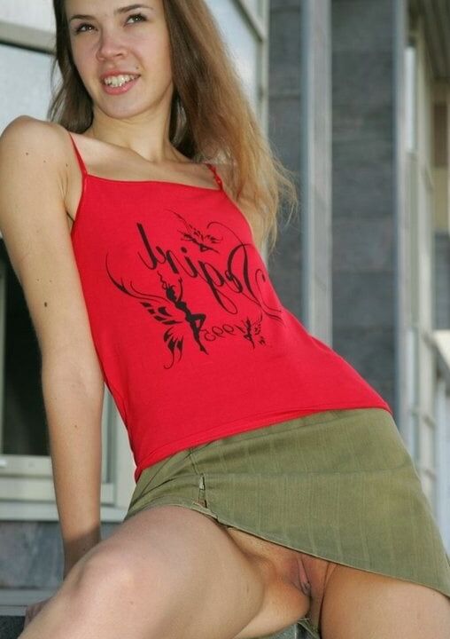 Red top red panties o