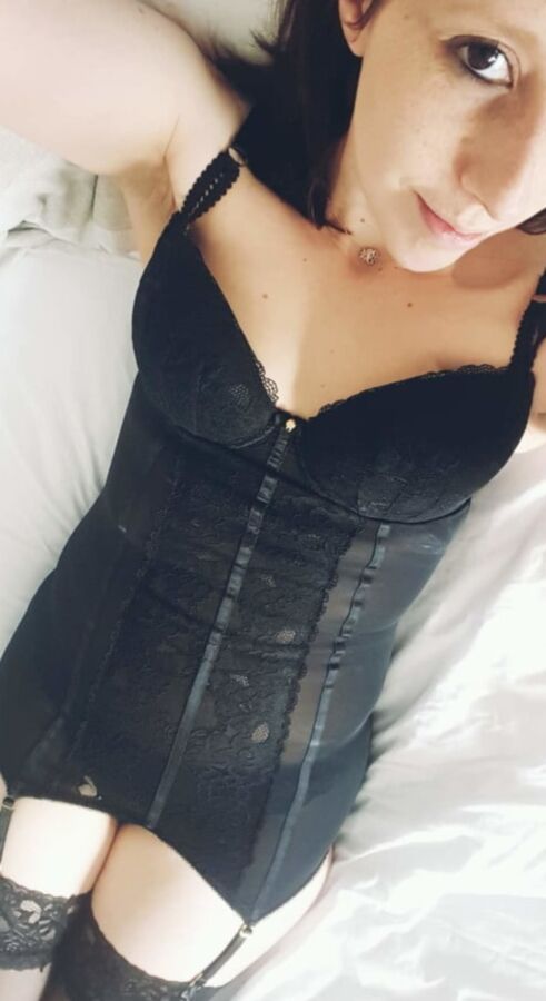 Sweet British Wife for Cum Tributes