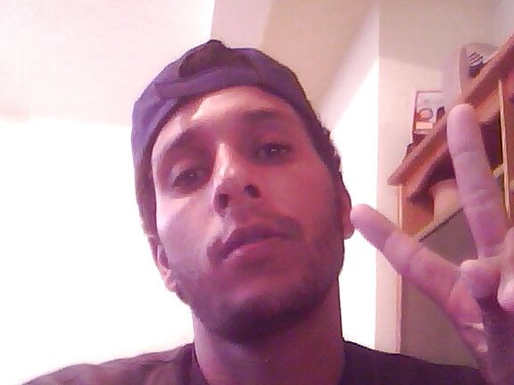 Queria eu gozar nesse rosto lindo