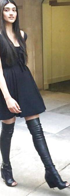 tight asian T and her cheeks for comments-fap
