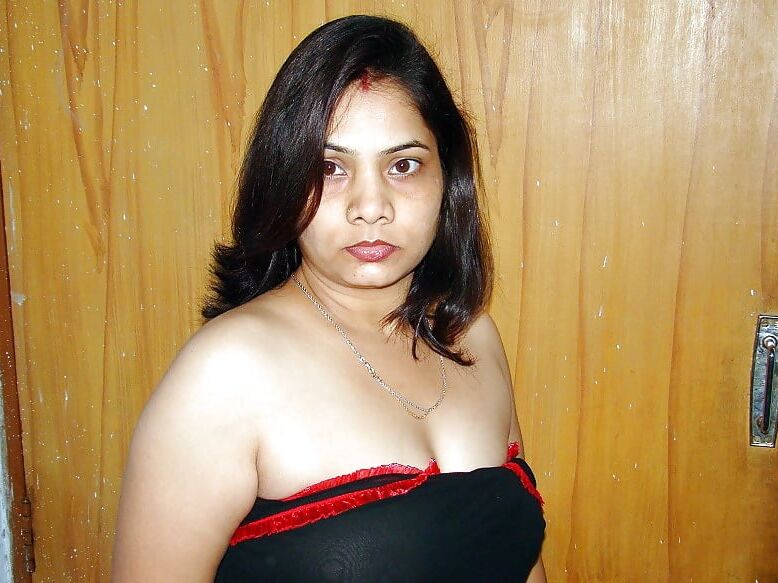 Sexy Amirta Hot Pics