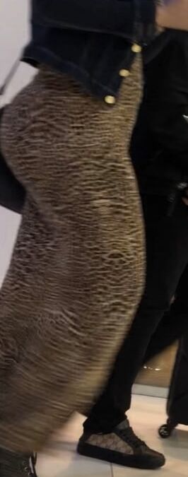 MILF IN LEOPARD DRESS
