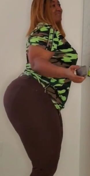 Mega chunky bbw milf pear spicy