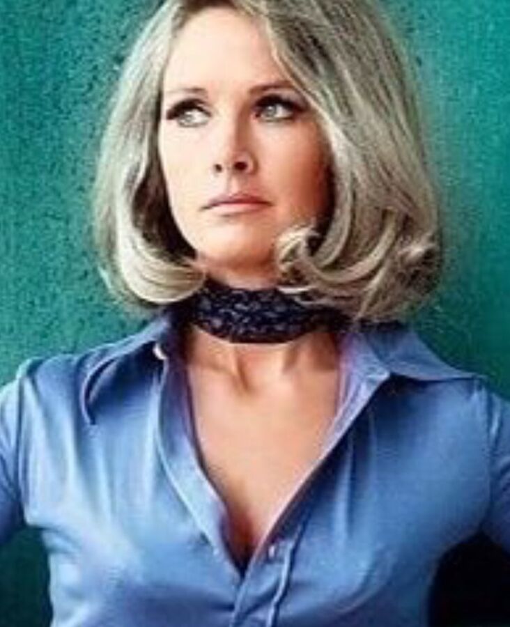 Wanda Ventham , so stunning in her prime