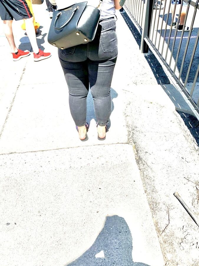 Humongous pawg brewery booty