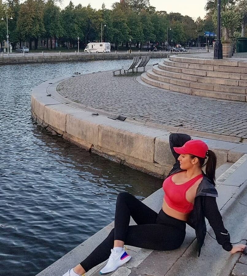 Snezana Minic Juicy Babe