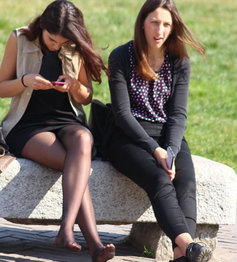 Street Pantyhose - Italian Girl in Black Pantyhose