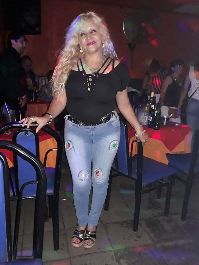 alicia manchado years mature elegante