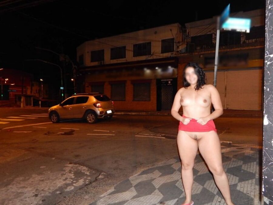 big ass babe doing street exhibition