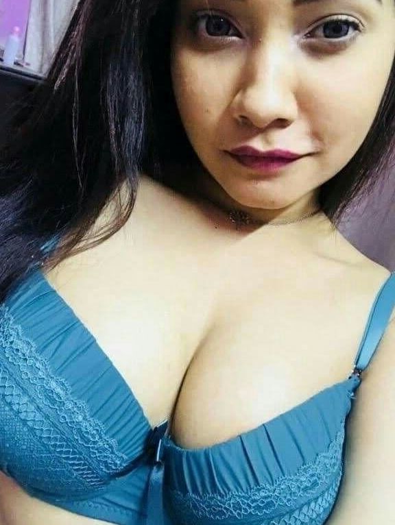 HOT INDIAN MAAL NUDES