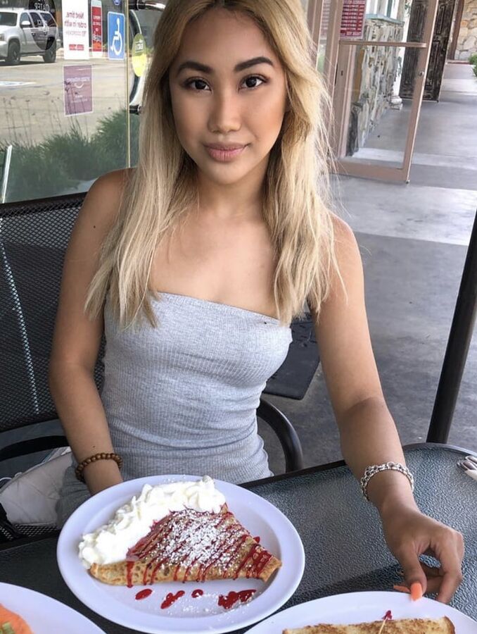 tight asian T and her cheeks for comments-fap