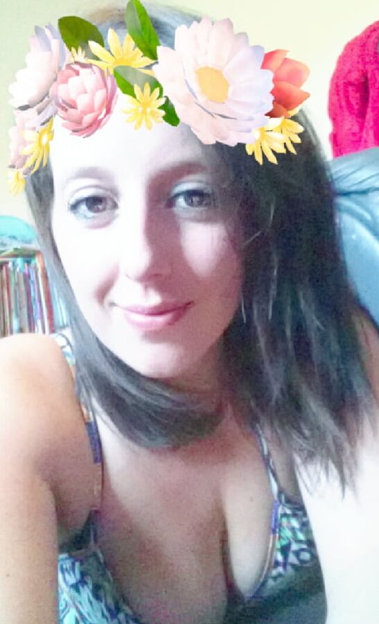 Sweet British Wife for Cum Tributes