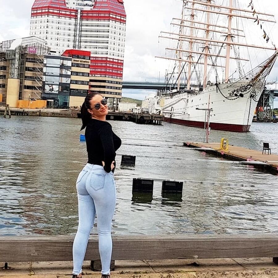 Snezana Minic Juicy Babe