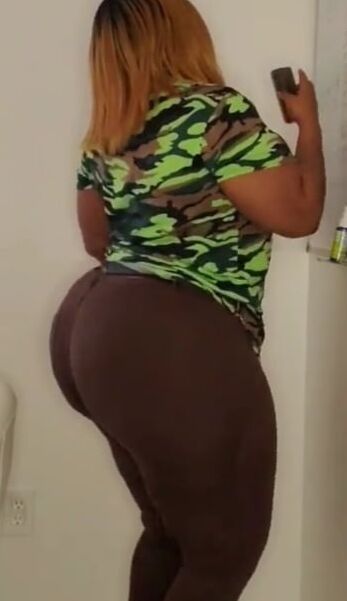 Mega chunky bbw milf pear spicy