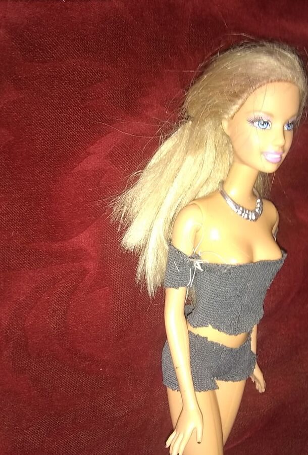 junio Barbie Doll morenaza