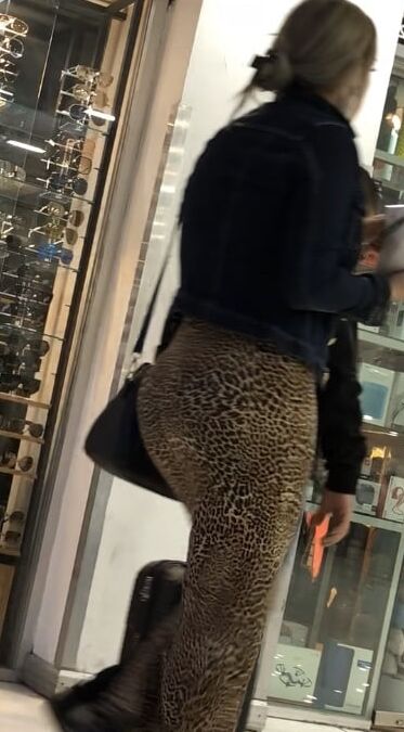 MILF IN LEOPARD DRESS