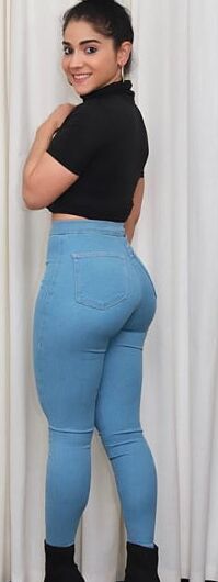 Latina Slut Showing Off Her Ass for Cum Tribute