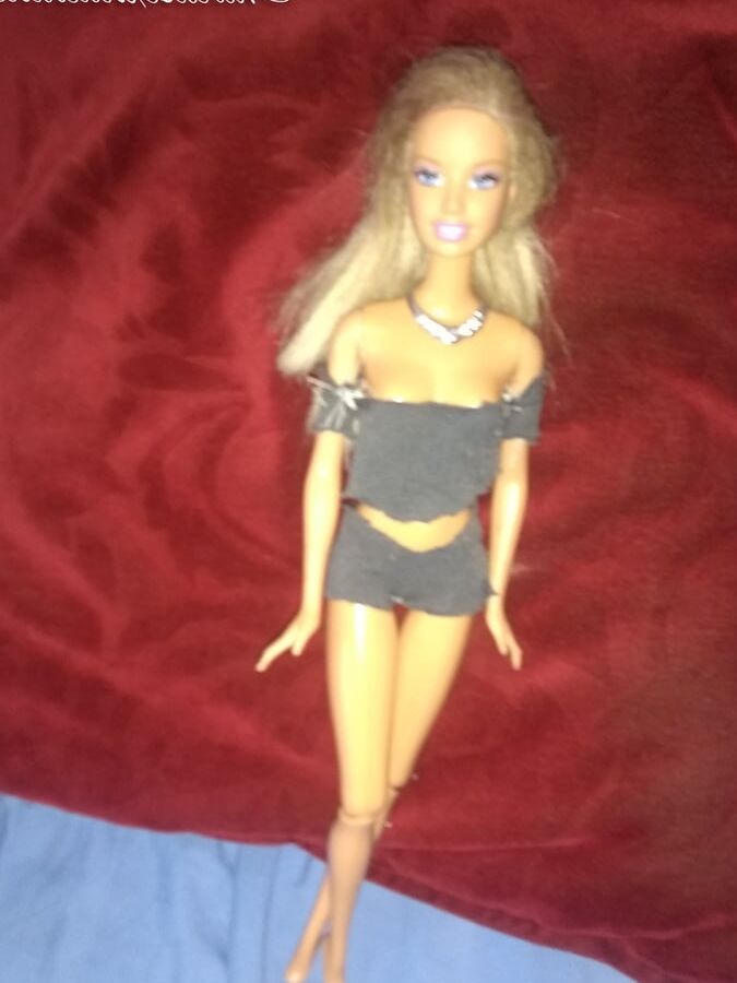 junio Barbie Doll morenaza