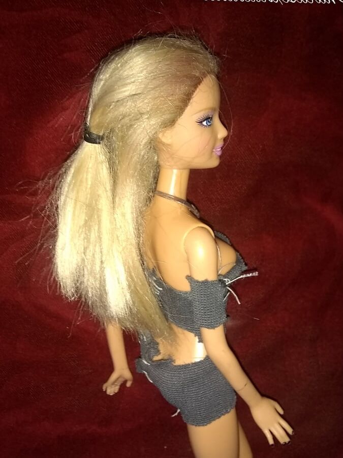 junio Barbie Doll morenaza