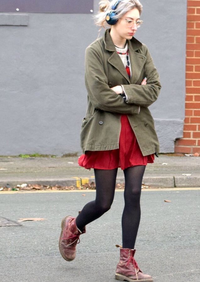 Street Pantyhosed - Chubby Legged Paki